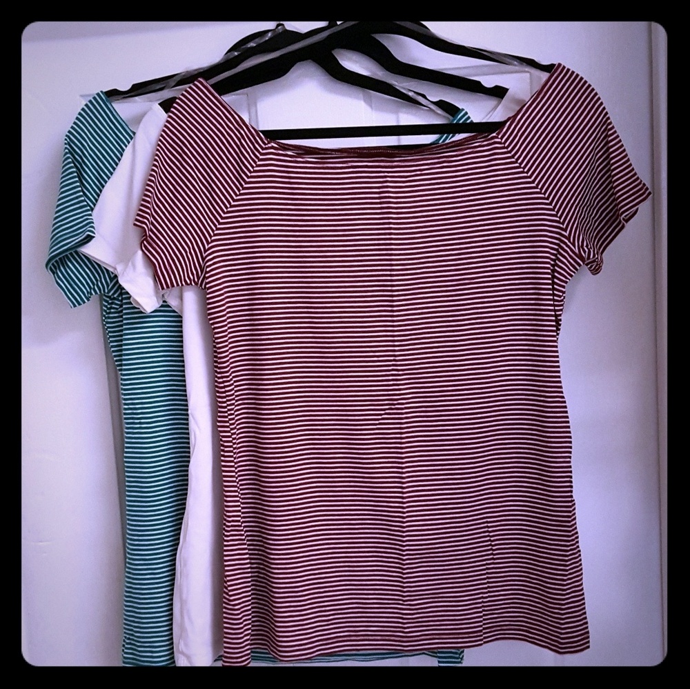 3-pack Old Navy boatneck t-shirts!